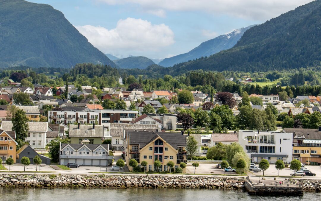 Vekstra Fjord Rekneskap AS har 2 ledige stillinger